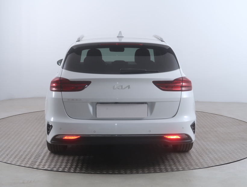 Kia Ceed, 2023