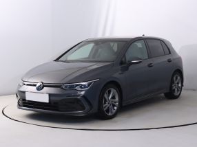 Volkswagen Golf - 2021
