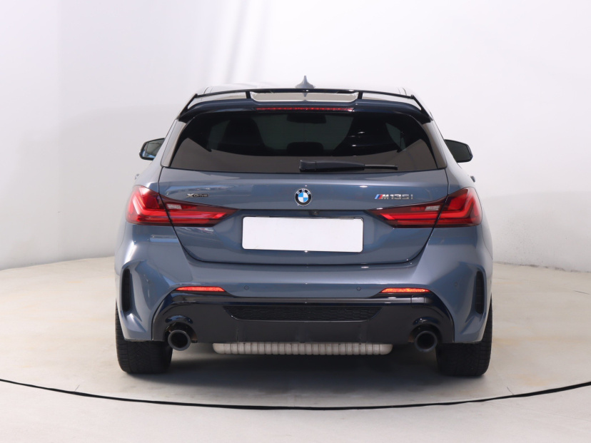 BMW 1, 2021