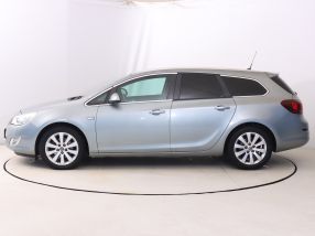 Opel Astra - 2011