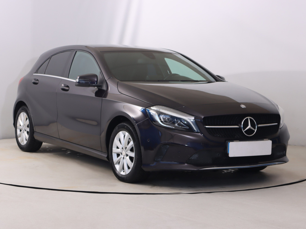 Mercedes-Benz A, 2015
