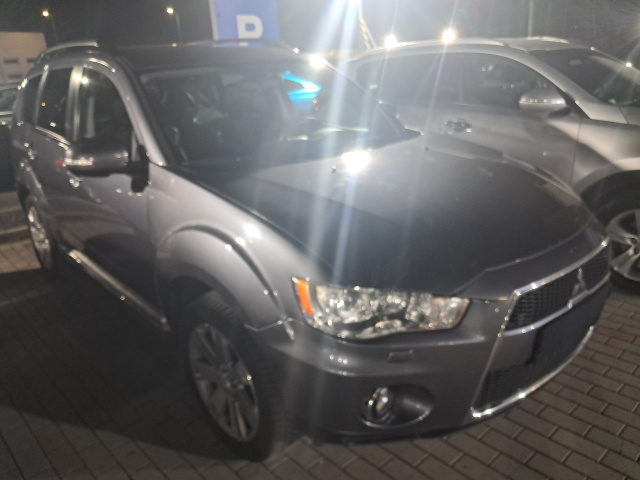 Mitsubishi Outlander 2011