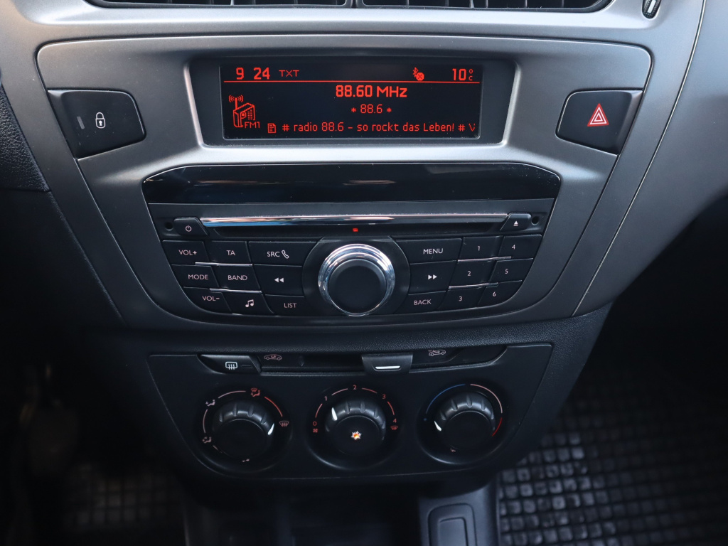 Peugeot 301