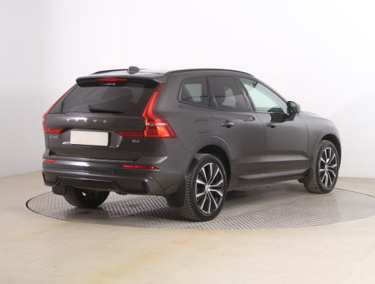 Volvo XC60 B4