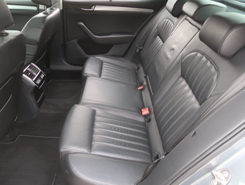 Škoda Superb, 2016