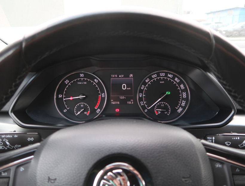 Škoda Superb, 2016