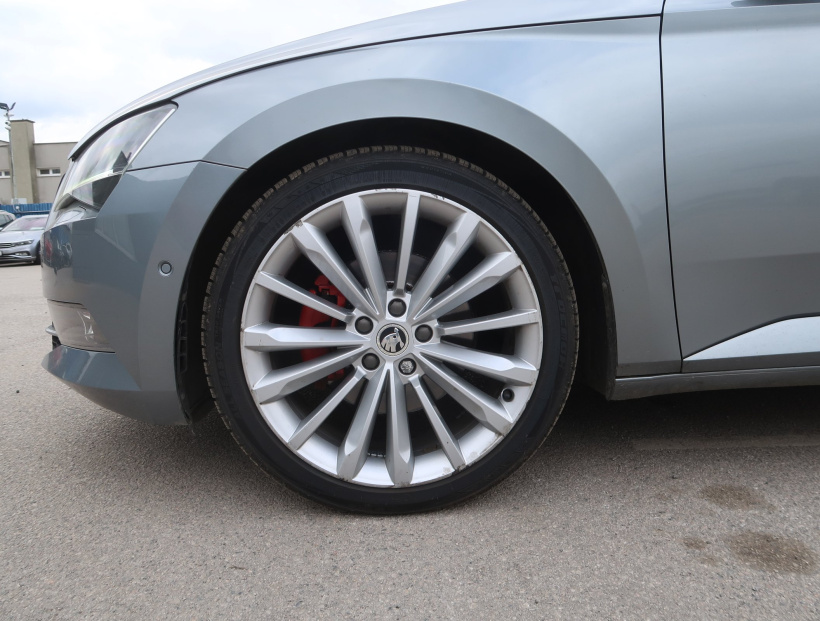 Škoda Superb, 2016