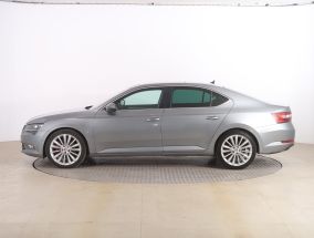 Škoda Superb - 2016
