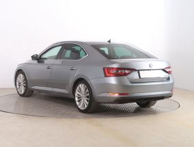 Škoda Superb - 2016