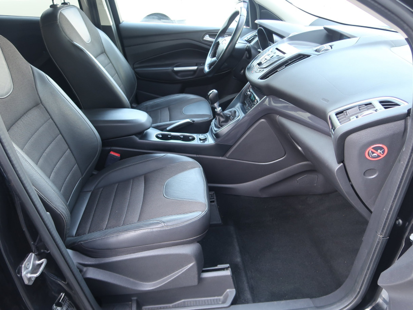 Ford Kuga, 2014
