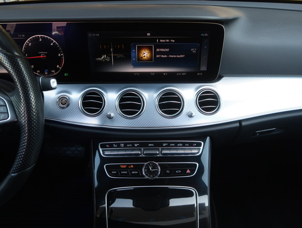 Mercedes-Benz E