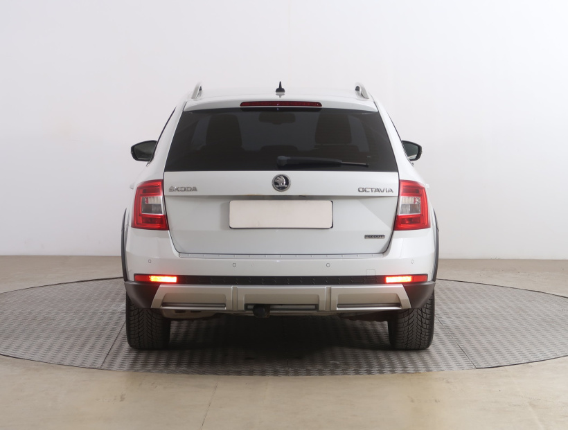 Škoda Octavia Scout, 2015