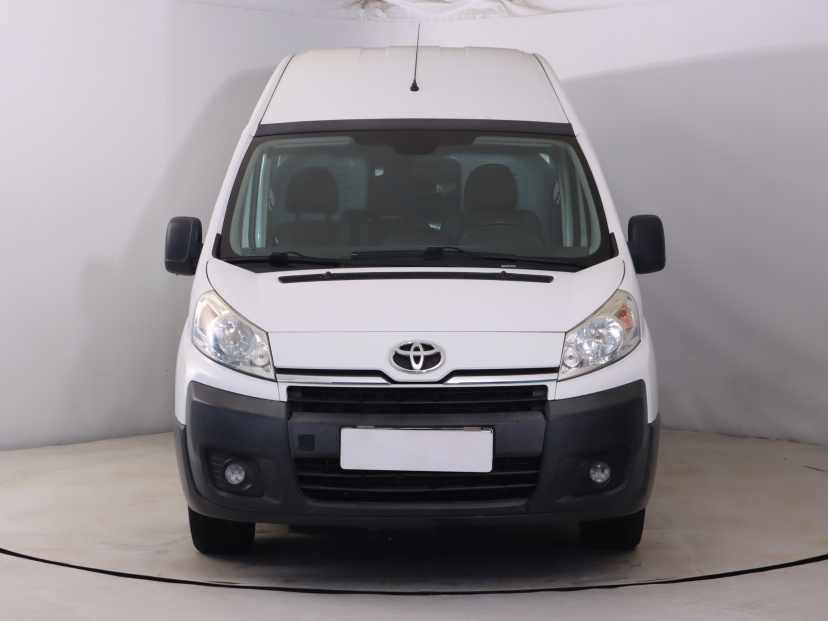 Toyota ProAce, 2015