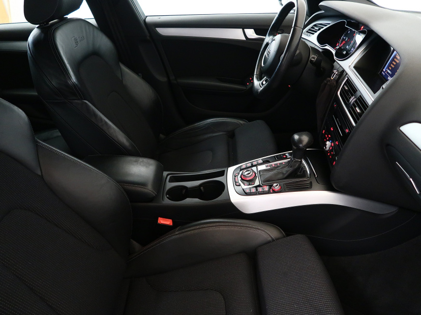 Audi A4, 2014