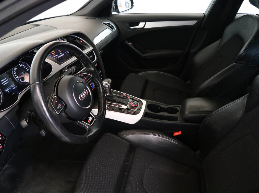 Audi A4, 2014