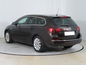 Opel Astra - 2014