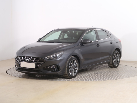 Hyundai i30 Fastback 1.5 T-GDI MHEV