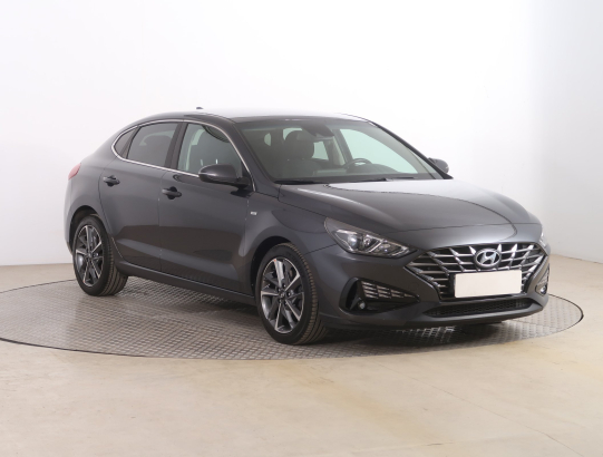 Hyundai i30 Fastback 1.5 T-GDI MHEV