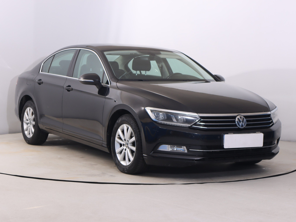 Volkswagen Passat, 2015