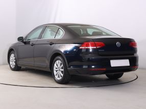 Volkswagen Passat - 2015