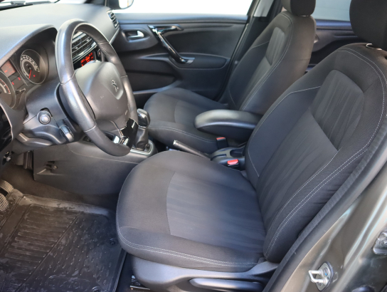 Peugeot 301