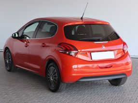 Peugeot 208 - 2015