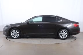 Škoda Superb - 2016