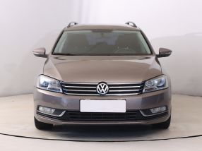 Volkswagen Passat - 2011