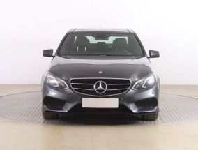 Mercedes-Benz E - 2015