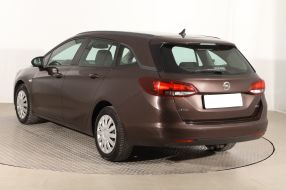 Opel Astra - 2016