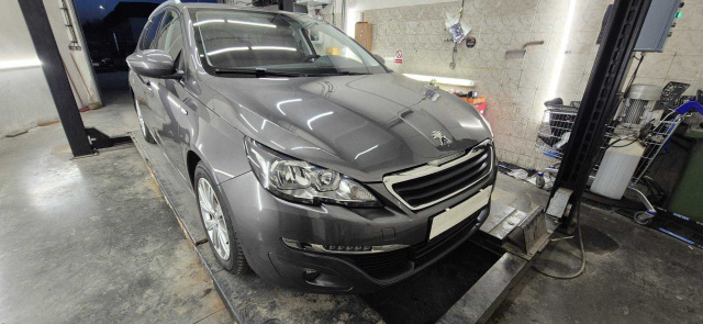 Peugeot 308 2016