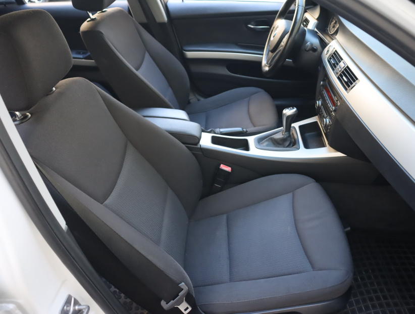 BMW 3, 2012