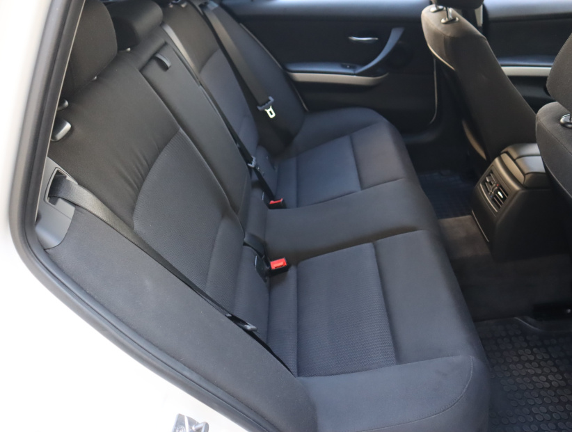 BMW 3, 2012