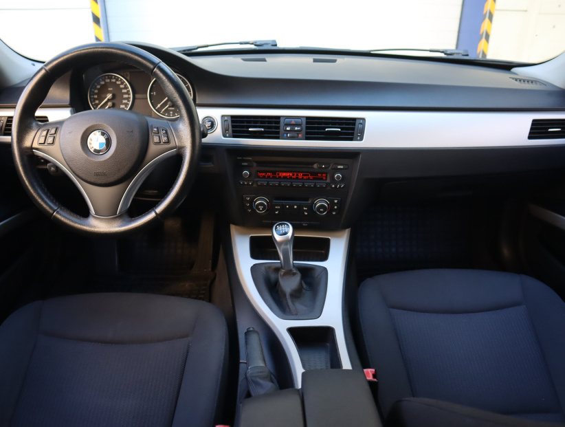BMW 3, 2012