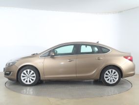 Opel Astra - 2014