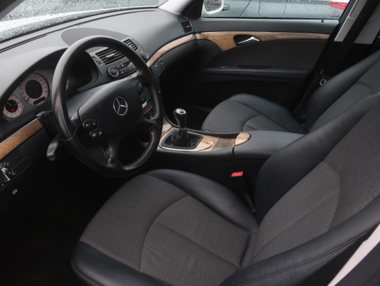 Mercedes-Benz E 200 CDI