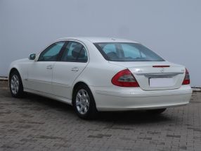 Mercedes-Benz E - 2008