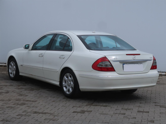 Mercedes-Benz E 200 CDI