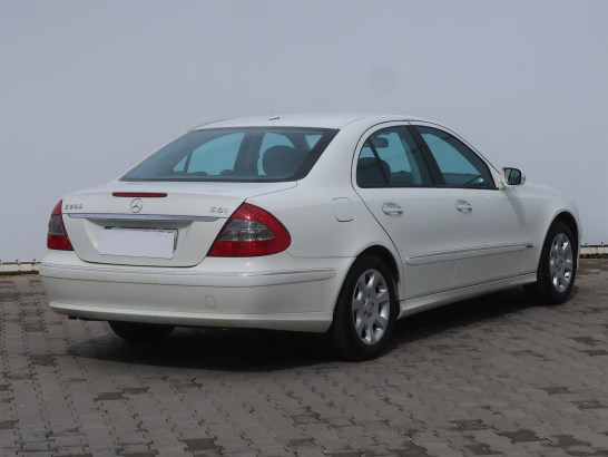 Mercedes-Benz E 200 CDI