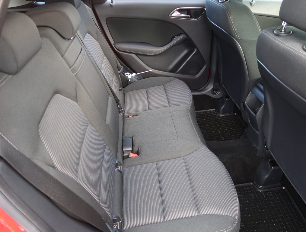Mercedes-Benz B