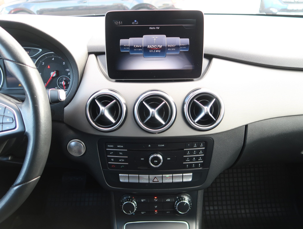 Mercedes-Benz B
