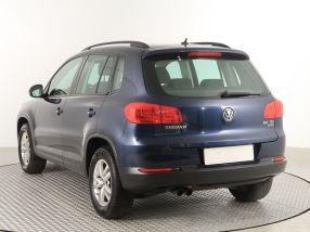Volkswagen Tiguan - 2012