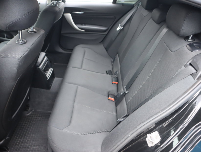 BMW 1, 2015
