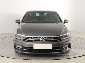 Volkswagen Passat - 2015