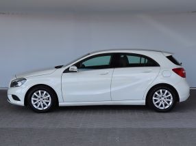 Mercedes-Benz A - 2015
