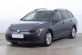 Volkswagen Golf - 2022