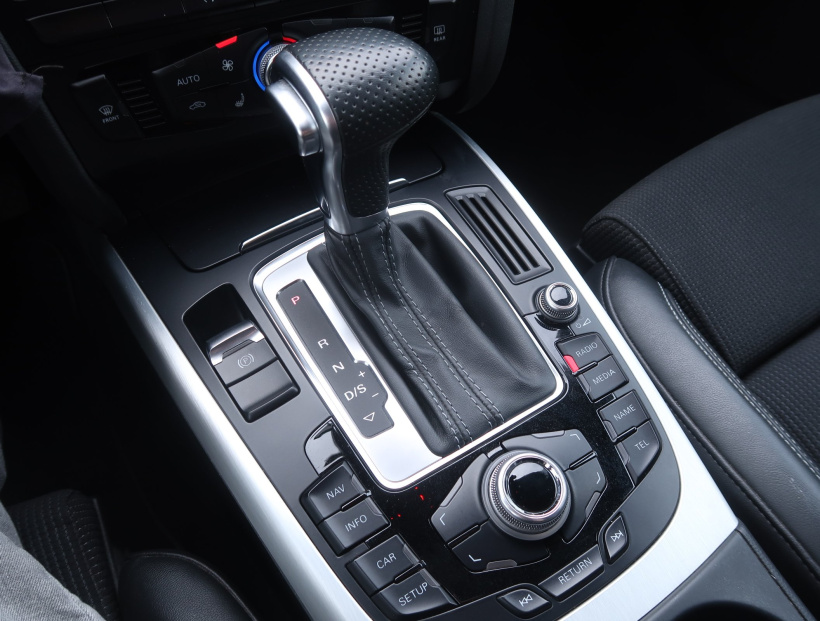 Audi A4, 2015