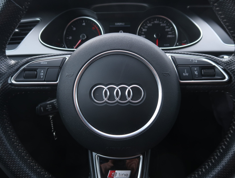 Audi A4, 2015