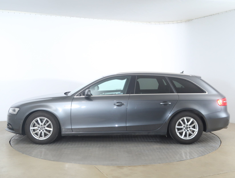 Audi A4, 2015