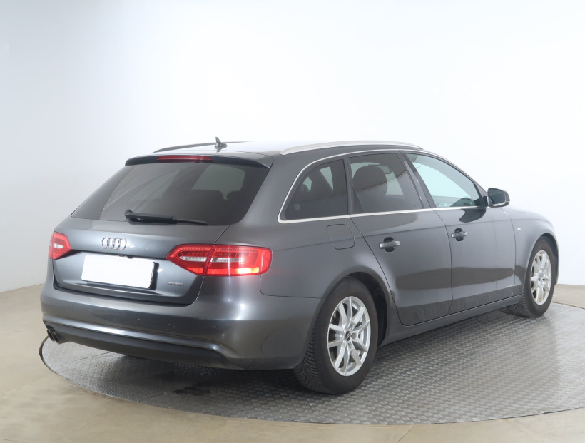 Audi A4, 2015